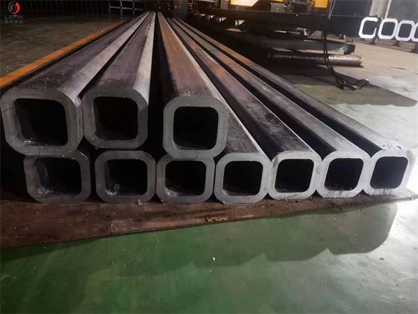 ASTM A500 Rectangular Hollow Section 200*100*3.8*12000mm